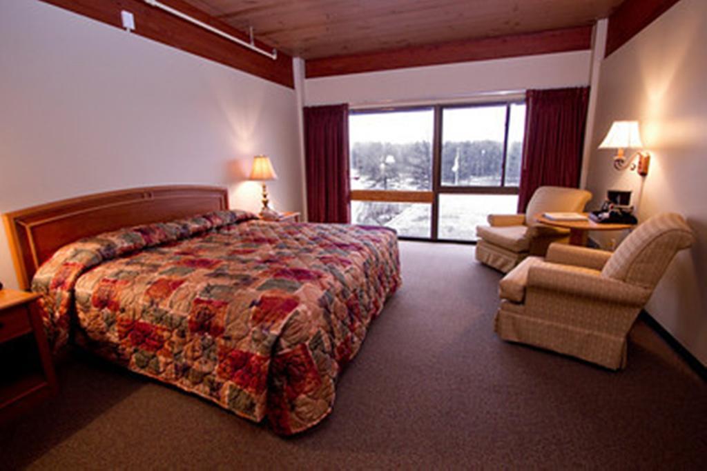 Pipestem Resort State Park Habitación foto
